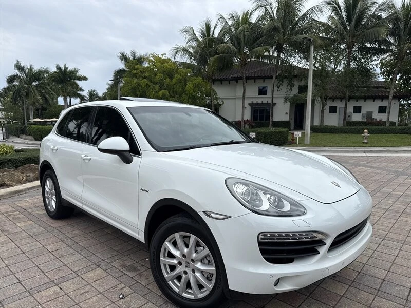 2014 Porsche 958 Cayenne S - Image 12 of 21
