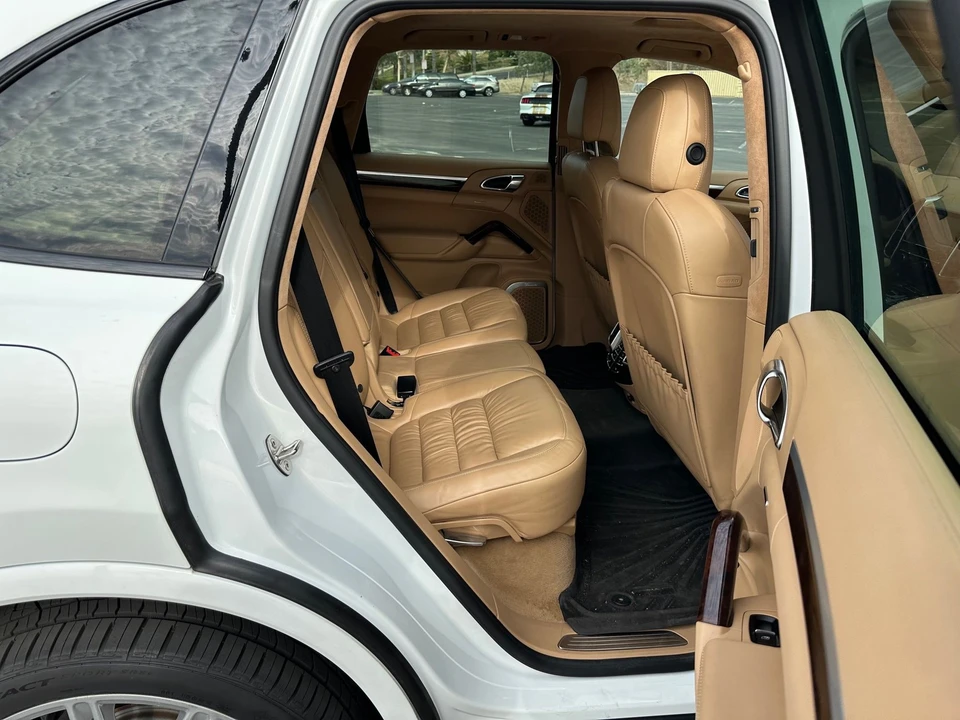 2014 Porsche 958 Cayenne Turbo S - Image 12 of 28