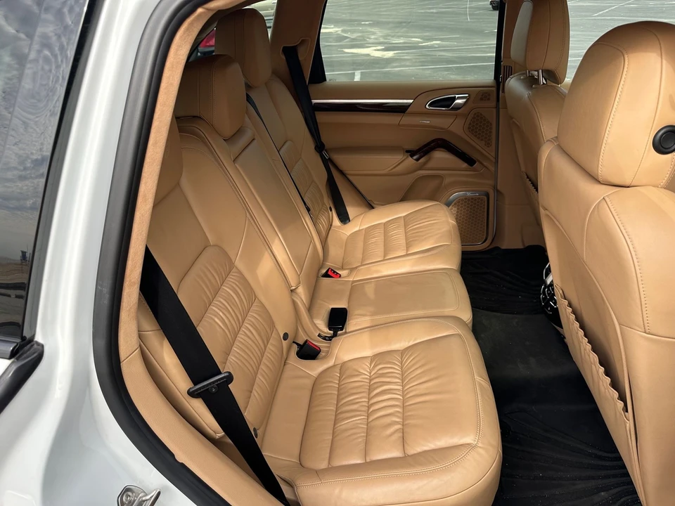 2014 Porsche 958 Cayenne Turbo S - Image 13 of 28