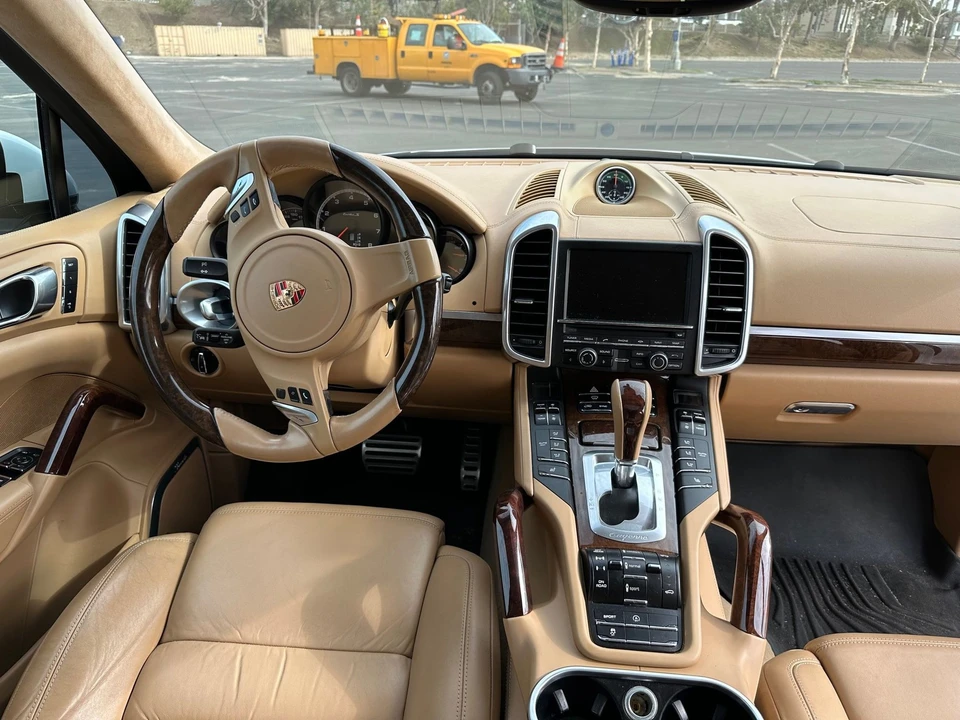 2014 Porsche 958 Cayenne Turbo S - Image 15 of 28
