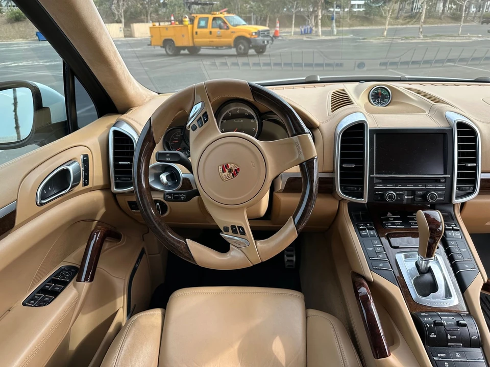 2014 Porsche 958 Cayenne Turbo S - Image 16 of 28