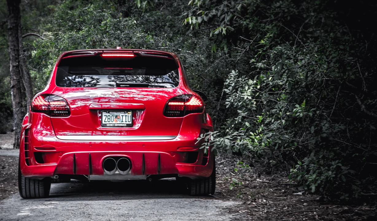 2014 Porsche 958 Cayenne Turbo - Image 2 of 9