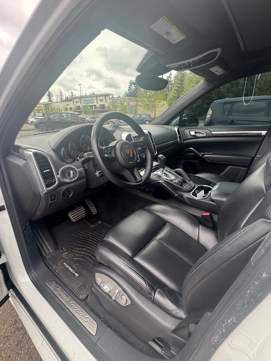 2014 Porsche 958 Cayenne Turbo S - Image 9 of 13