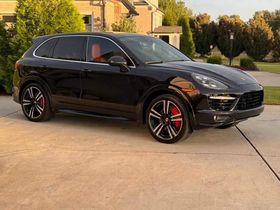 2014 Porsche 958 Cayenne Turbo S - Image 2 of 19