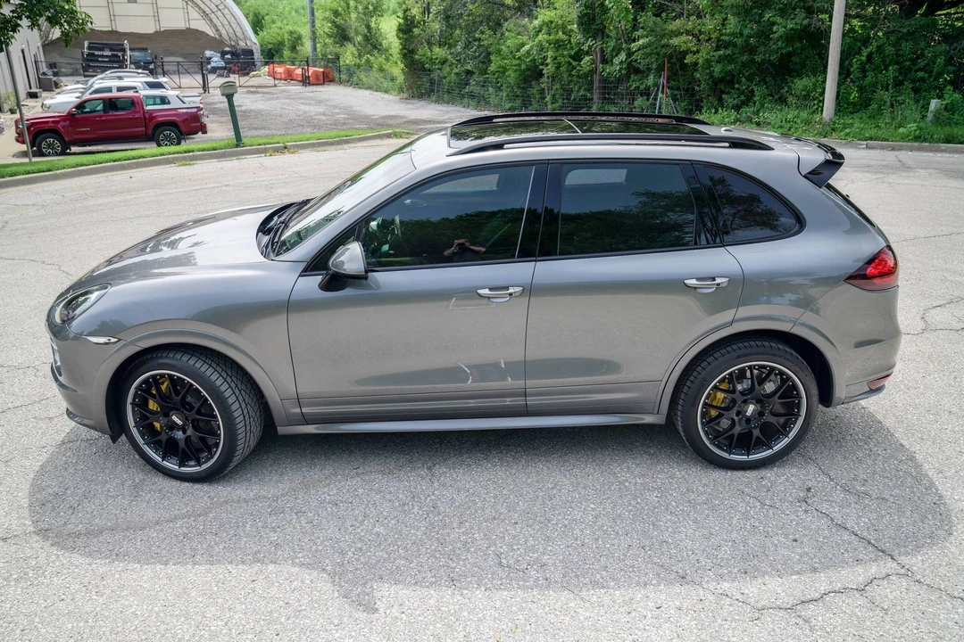 2014 Porsche 958 Cayenne Turbo S - Image 6 of 14