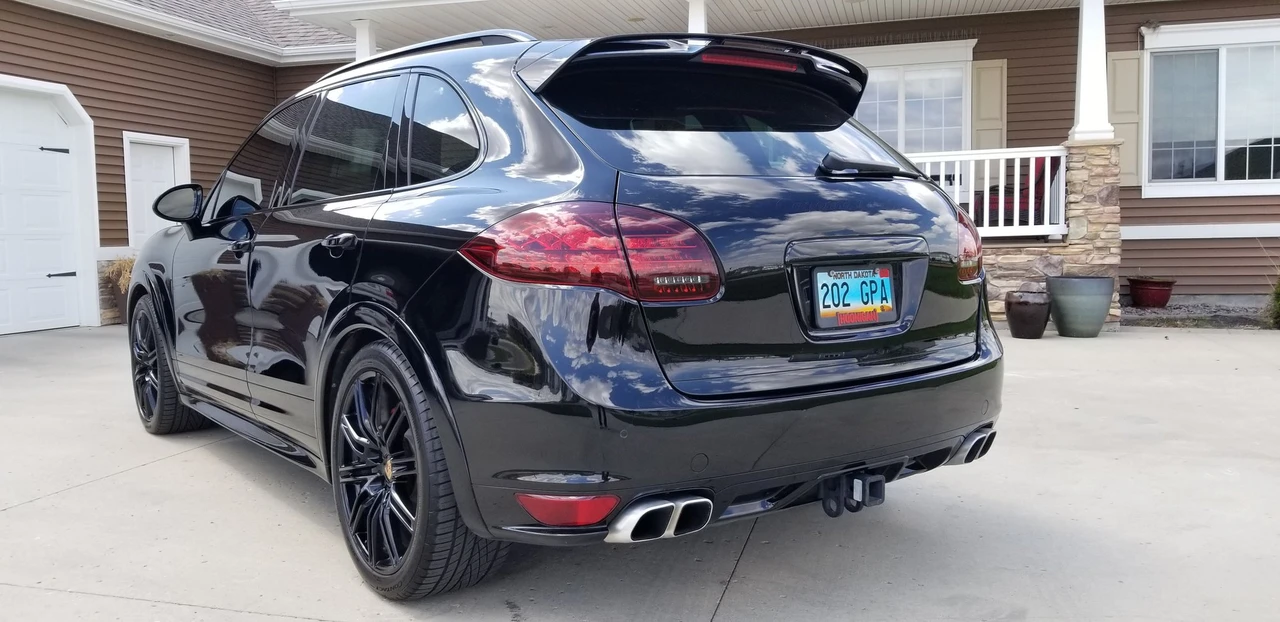 2014 Porsche 958 Cayenne Turbo S - Image 2 of 11