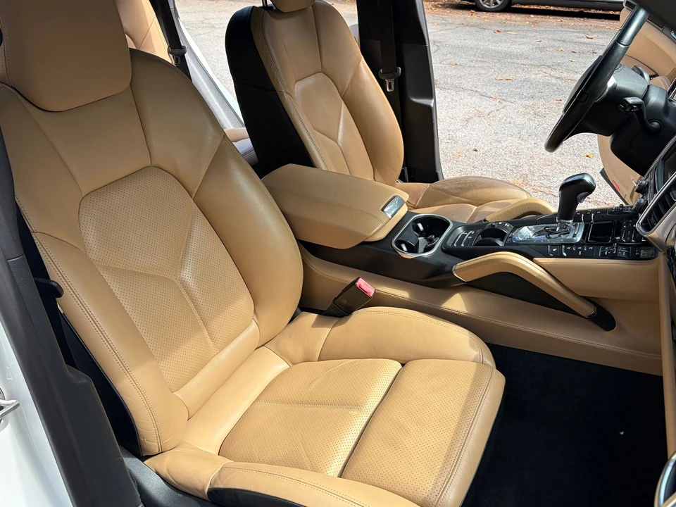 2014 Porsche 958 Cayenne - Image 15 of 23