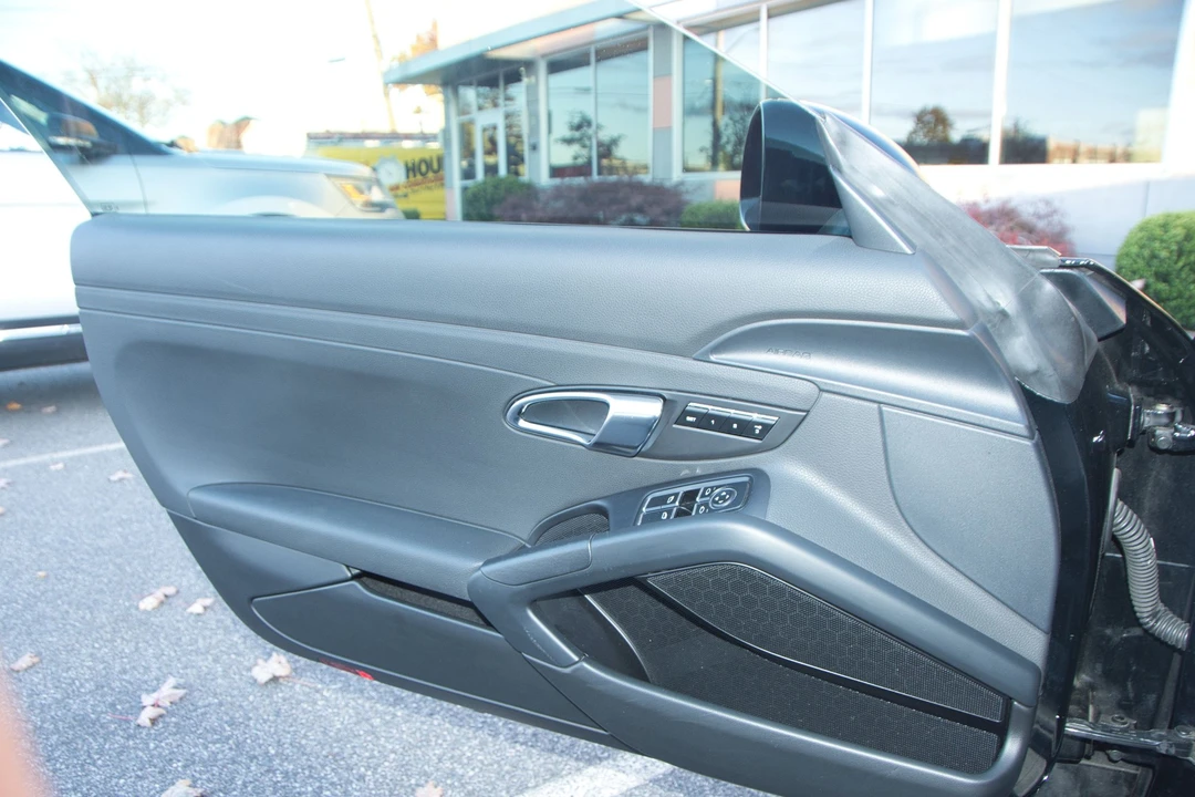 2014 Porsche 981 Cayman - Image 5 of 18