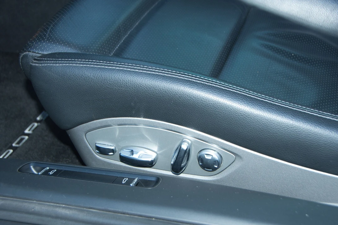 2014 Porsche 981 Cayman - Image 6 of 18