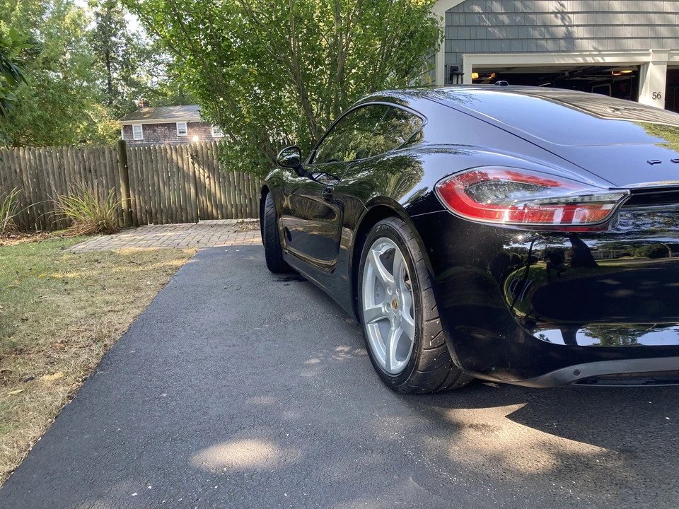 2014 Porsche 981 Cayman - Image 16 of 18