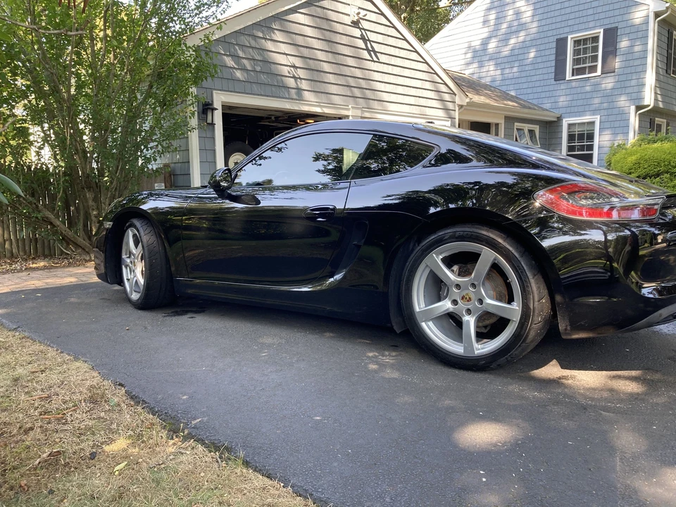 2014 Porsche 981 Cayman - Image 17 of 18