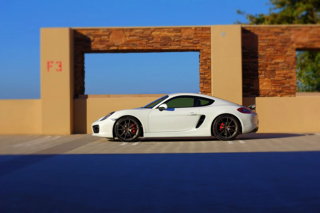 2014 Porsche 981 Cayman S - Image 3 of 8