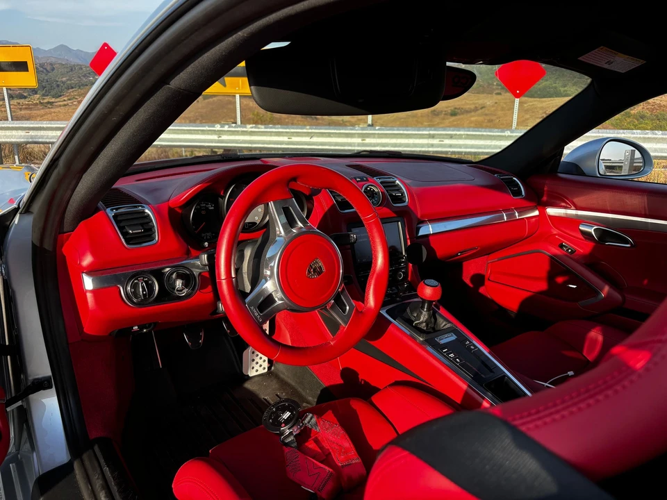 2014 Porsche 981 Cayman S - Image 25 of 29