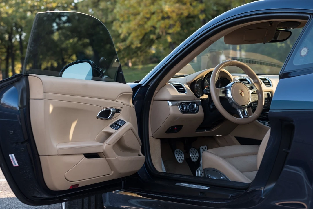 2014 Porsche 981 Cayman S - Image 2 of 3