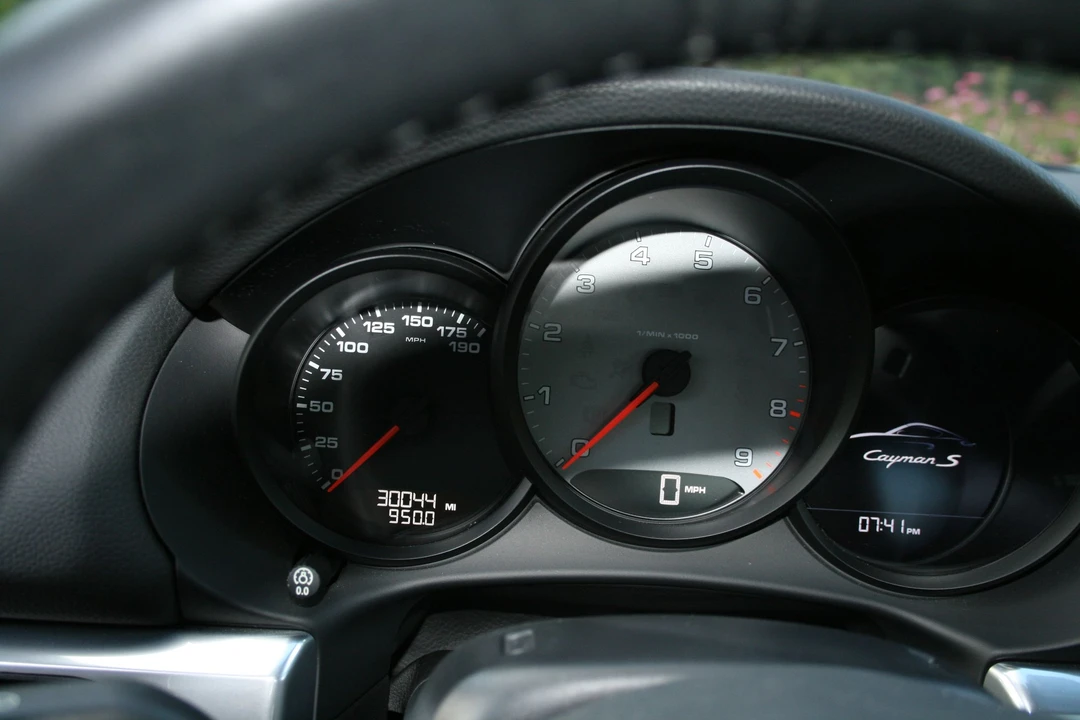 2014 Porsche 981 Cayman S - Image 13 of 31