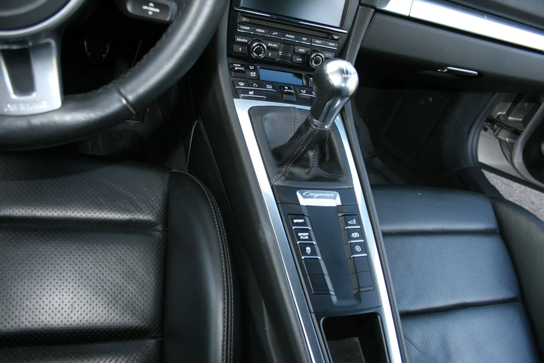 2014 Porsche 981 Cayman S - Image 23 of 31