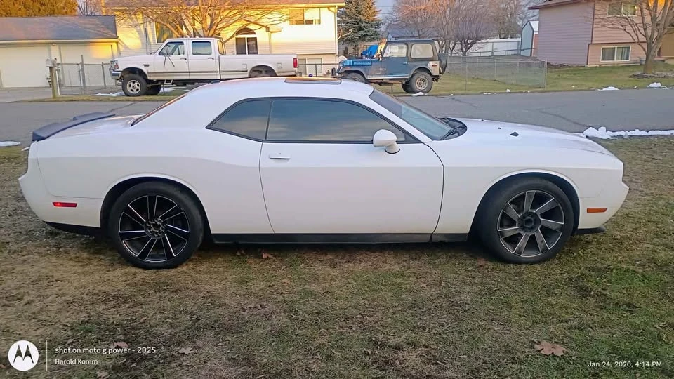 2014 Dodge Challenger 3rd Gen - Image 3 of 8