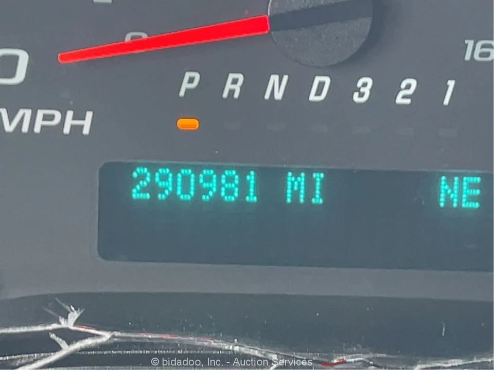 2014 Chevrolet Express - Image 11 of 12