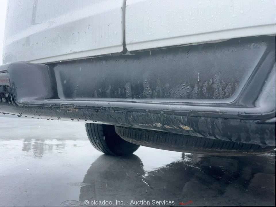2014 Chevrolet Express - Image 10 of 12