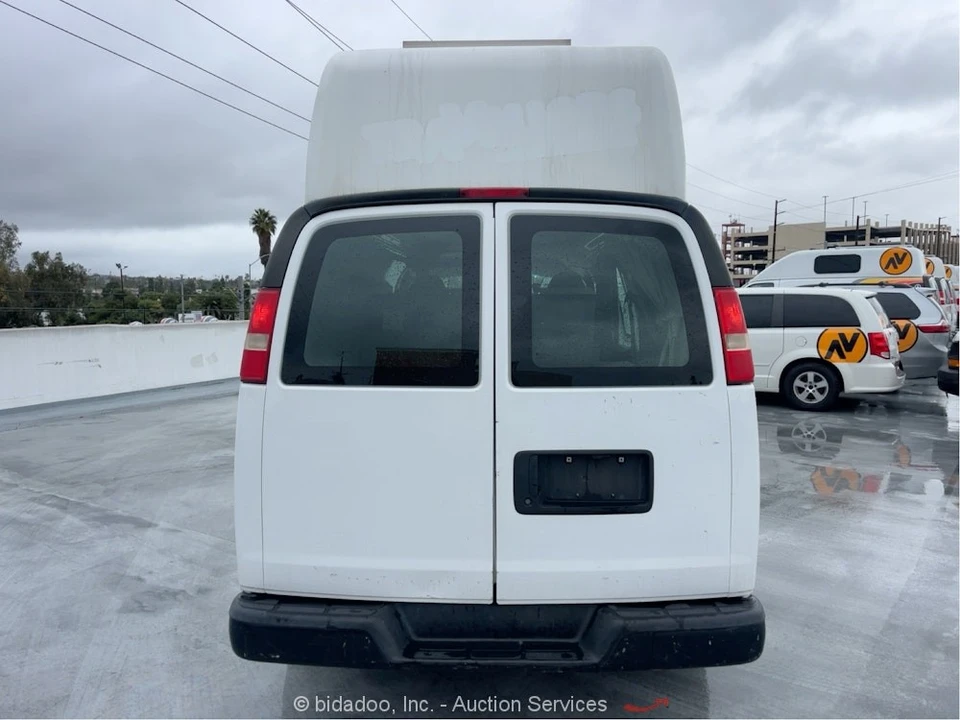 2014 Chevrolet Express - Image 8 of 12