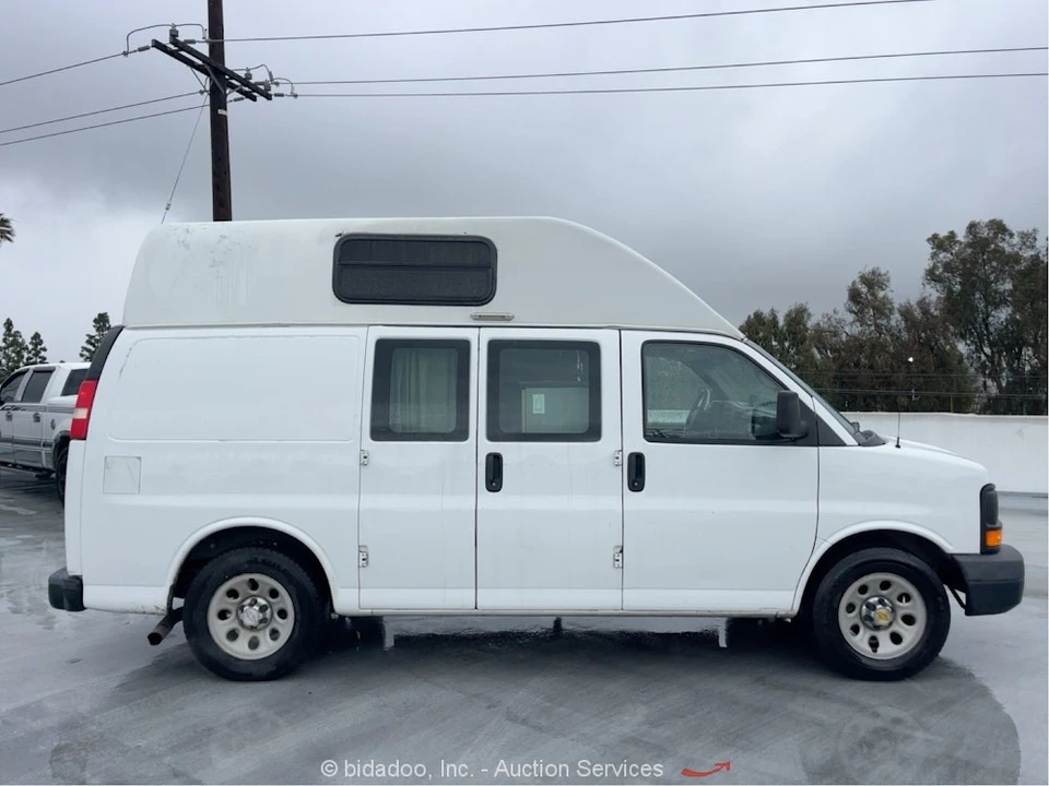 2014 Chevrolet Express - Image 6 of 12