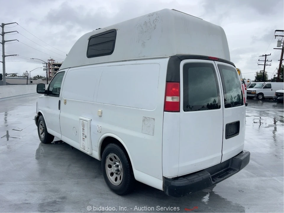 2014 Chevrolet Express - Image 3 of 12