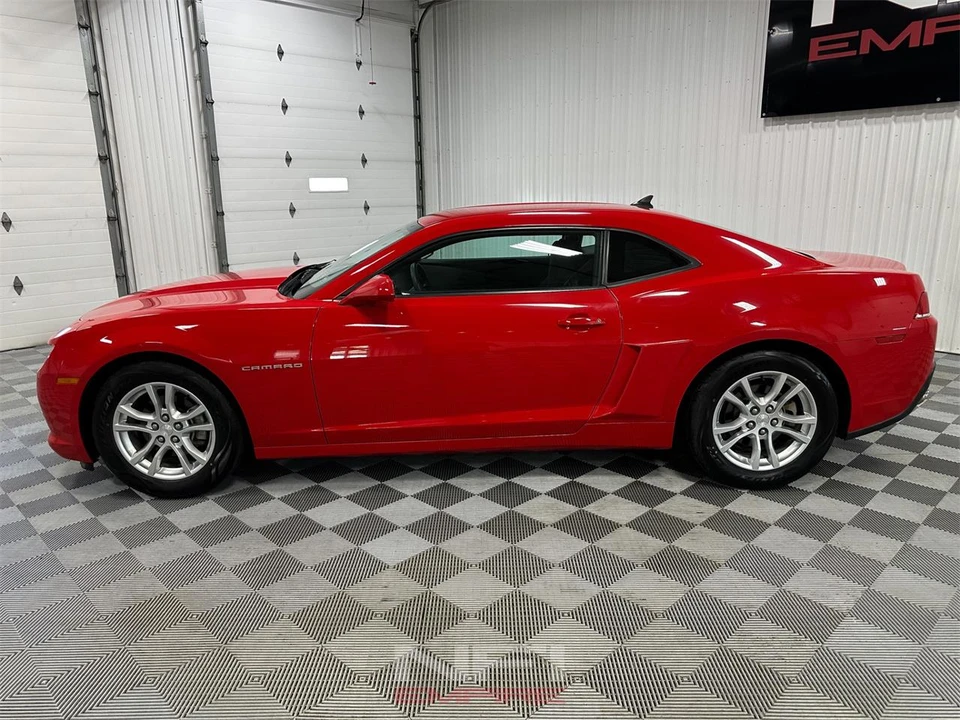 2014 Chevrolet Camaro 5th Gen - Image 2 of 31