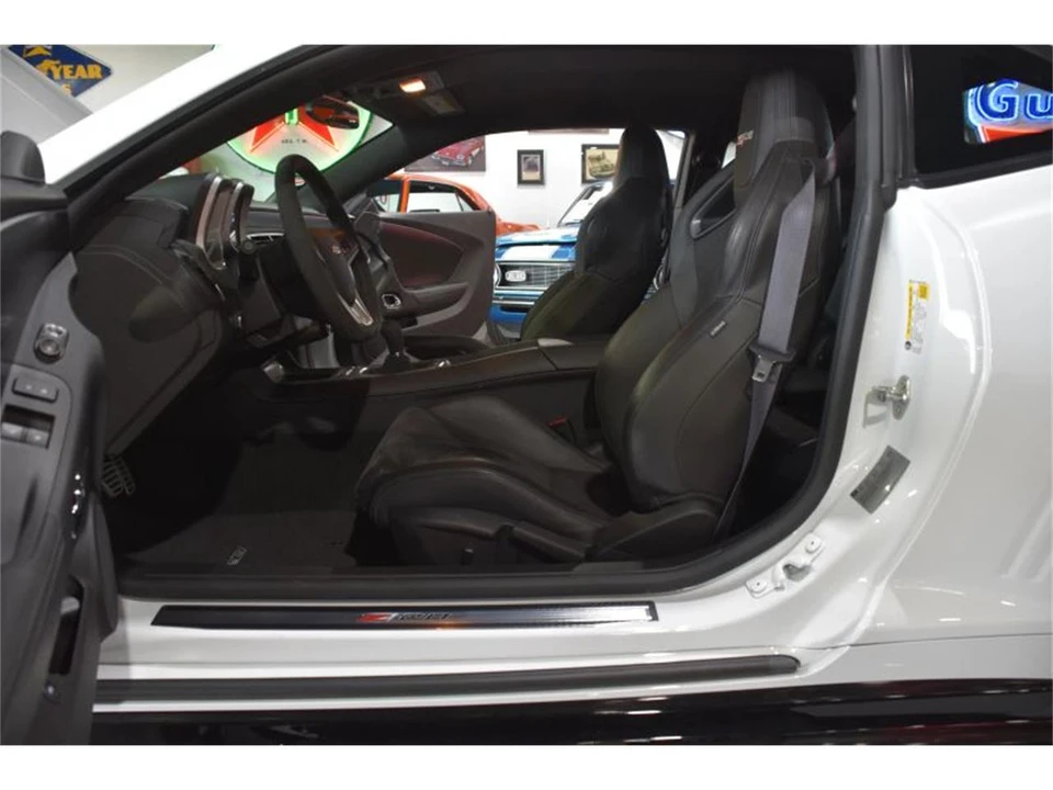 2014 Chevrolet Camaro 5th Gen - Image 28 of 31
