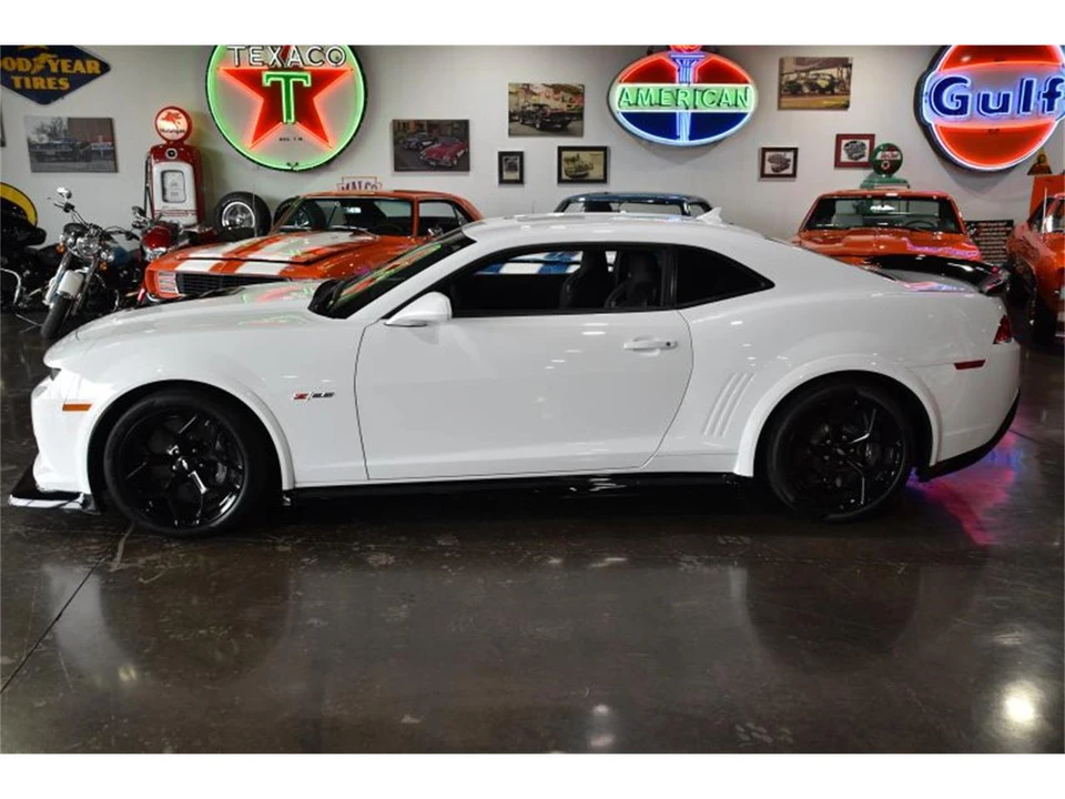 2014 Chevrolet Camaro 5th Gen - Image 5 of 31
