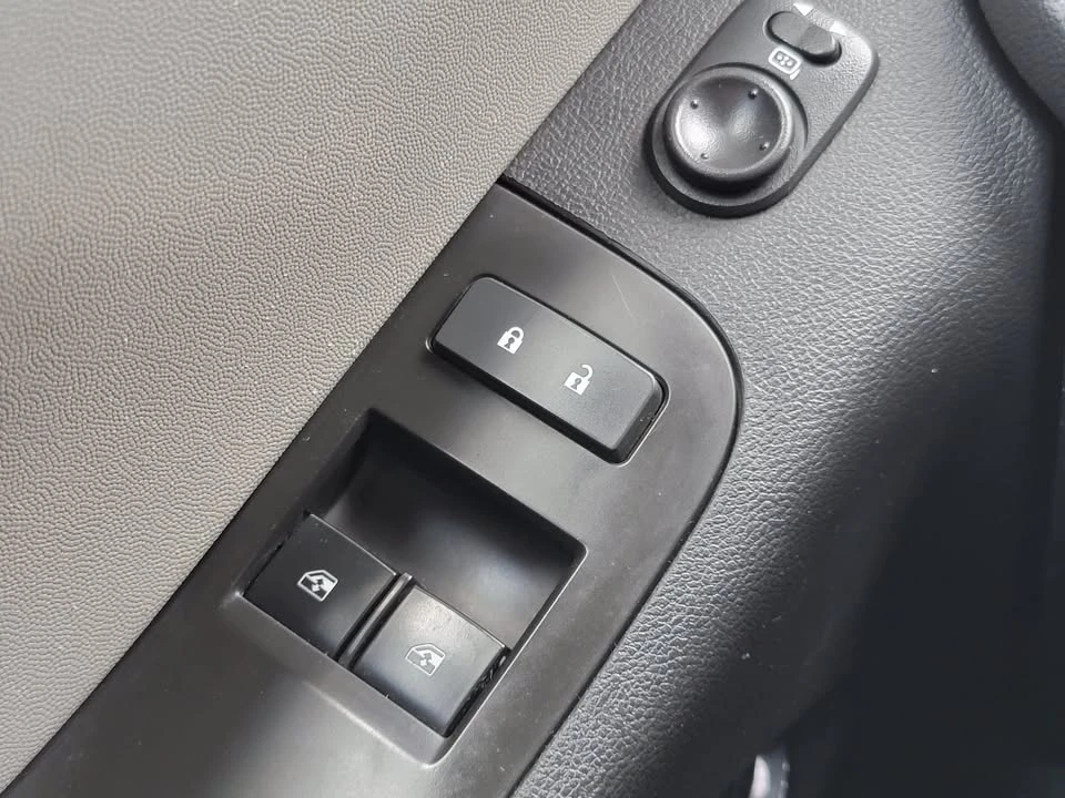 2014 Chevrolet Camaro 5th Gen - Image 17 of 20