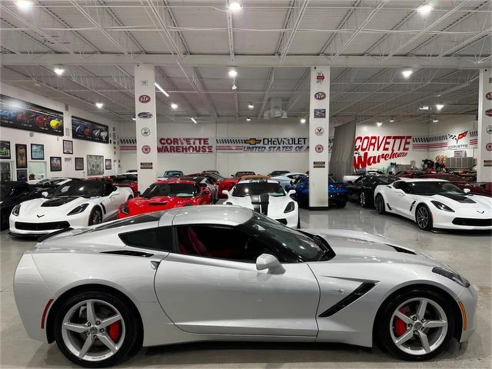2014 Chevrolet Corvette C7 - Image 2 of 30