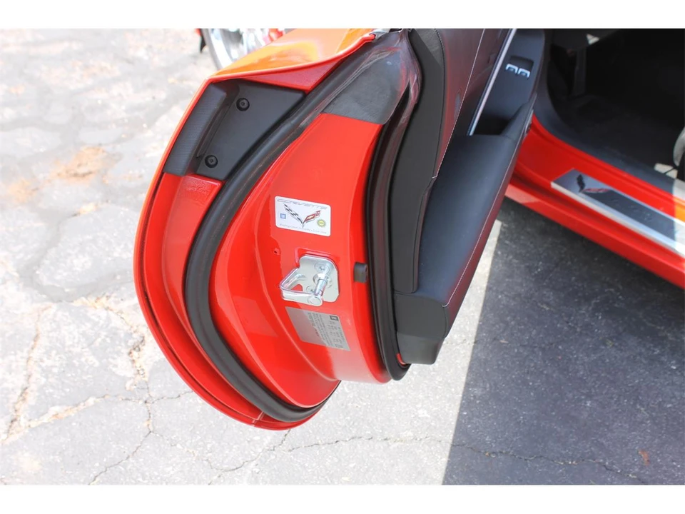 2014 Chevrolet Corvette C7 - Image 18 of 31