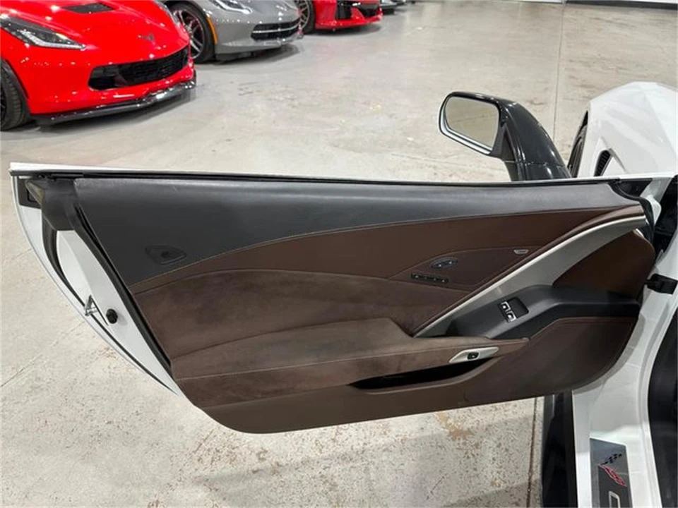 2014 Chevrolet Corvette C7 - Image 15 of 30