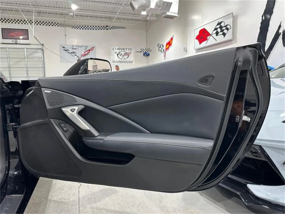 2014 Chevrolet Corvette C7 - Image 18 of 30