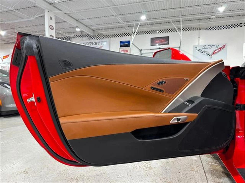 2014 Chevrolet Corvette C7 - Image 16 of 30