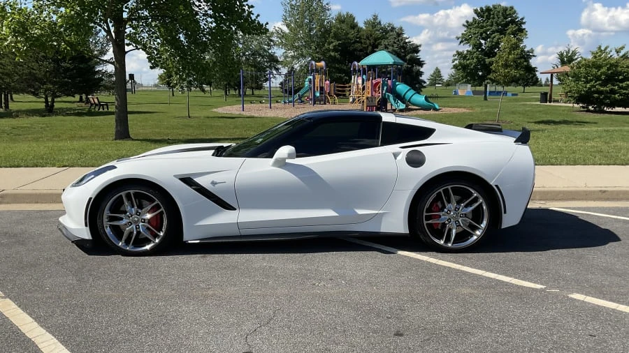 2014 Chevrolet Corvette C7 - Image 2 of 15