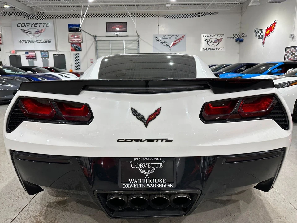 2014 Chevrolet Corvette - Image 9 of 11