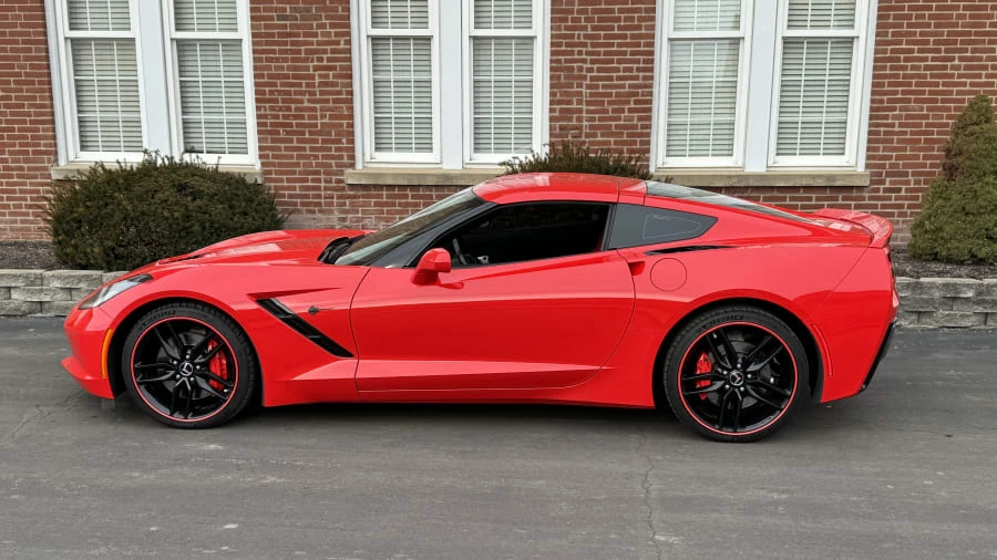 2014 Chevrolet Corvette C7 - Image 2 of 12