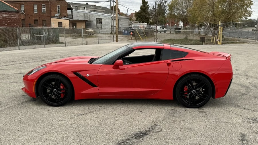 2014 Chevrolet Corvette C7 - Image 2 of 12