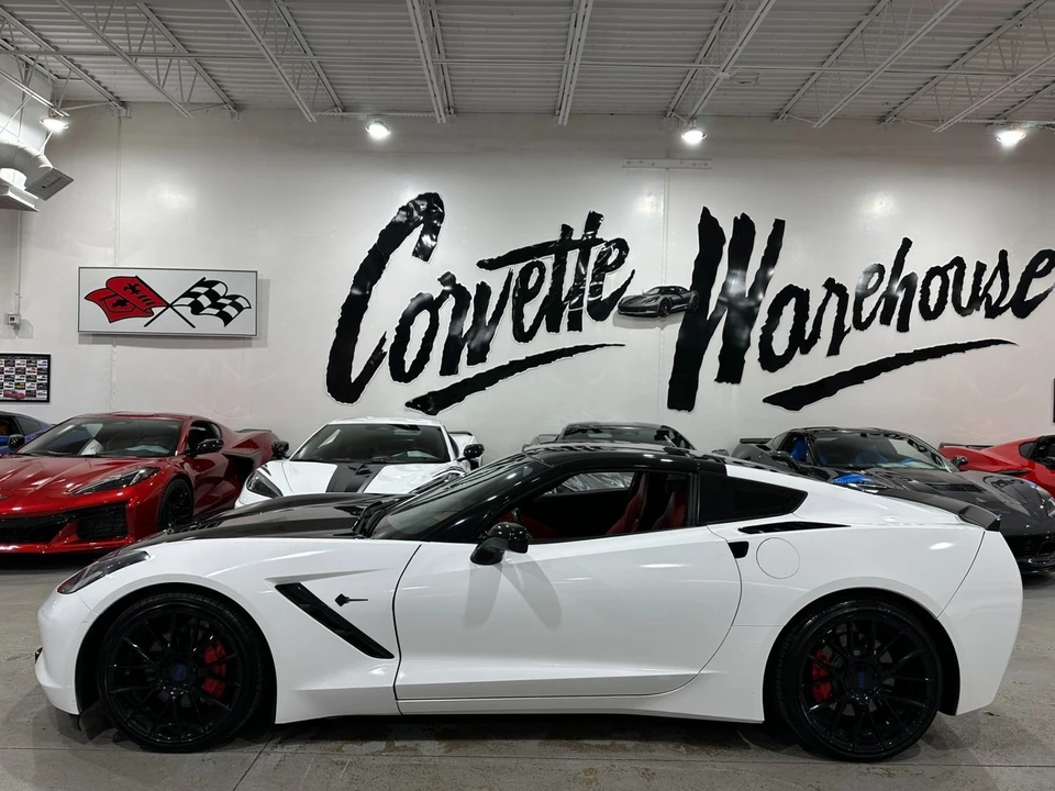 2014 Chevrolet Corvette C7 - Image 2 of 11