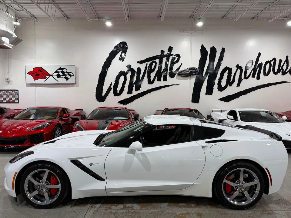 2014 Chevrolet Corvette C7 - Image 2 of 11