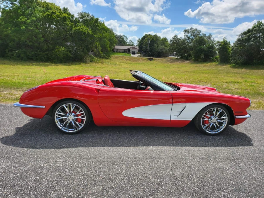 2014 Chevrolet Corvette C7 - Image 2 of 31