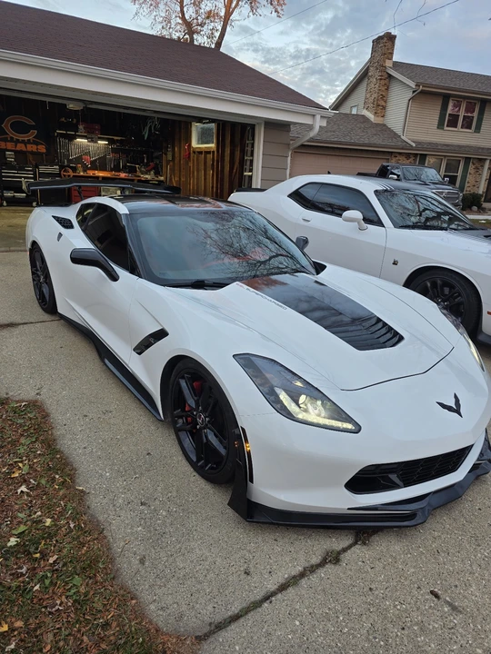 2014 Chevrolet Corvette C7 - Image 2 of 15