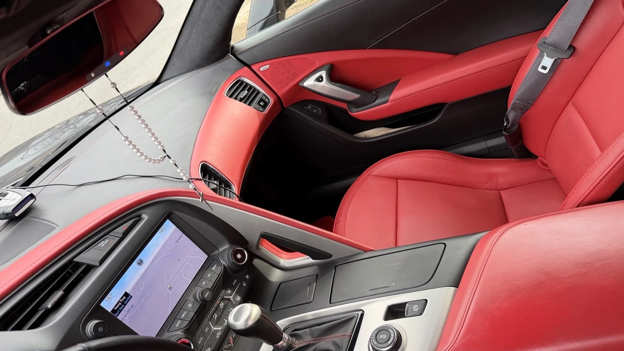 2014 Chevrolet Corvette C7 - Image 19 of 21