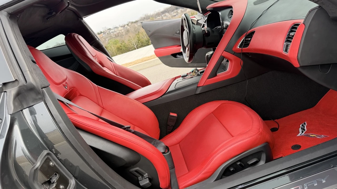 2014 Chevrolet Corvette C7 - Image 17 of 21