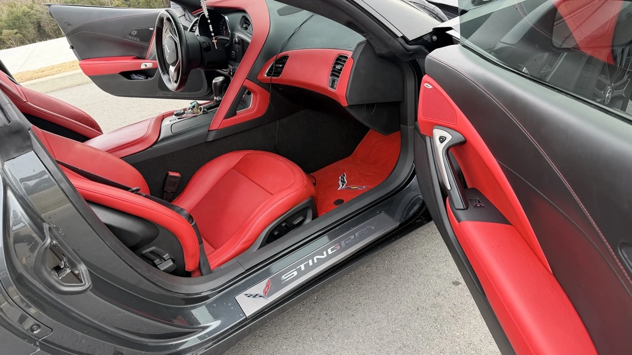 2014 Chevrolet Corvette C7 - Image 16 of 21