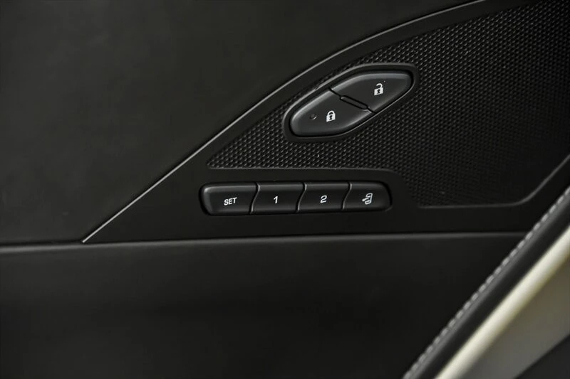2014 Chevrolet Corvette C7 - Image 14 of 31