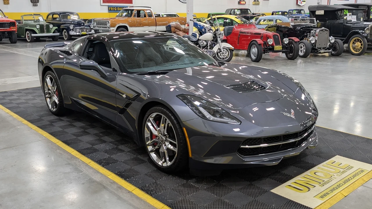 2014 Chevrolet Corvette C7 - Image 2 of 10