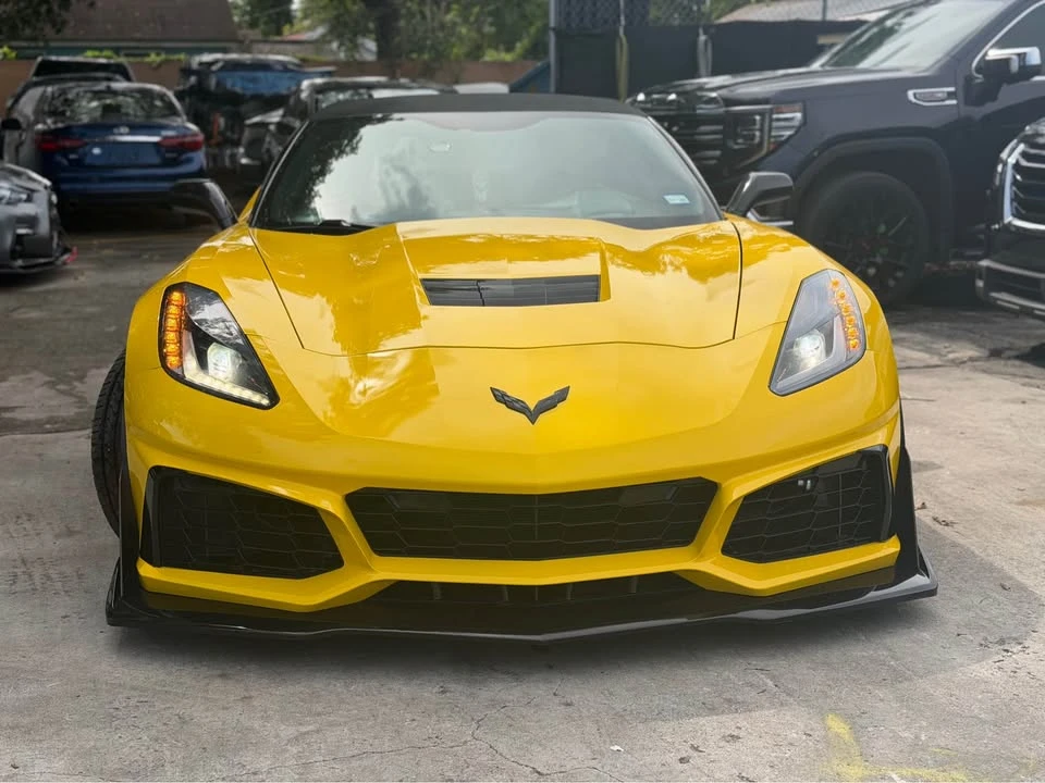 2014 Chevrolet Corvette C7 - Image 2 of 15