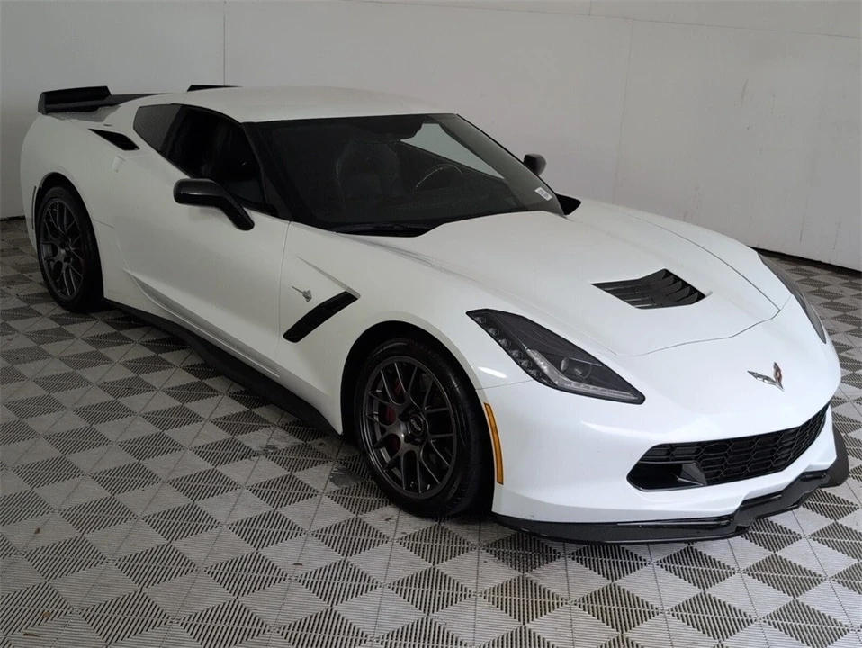 2014 Chevrolet Corvette C7 - Image 2 of 12